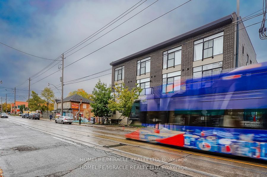 1331 Gerrard Street E 2, Toronto E01