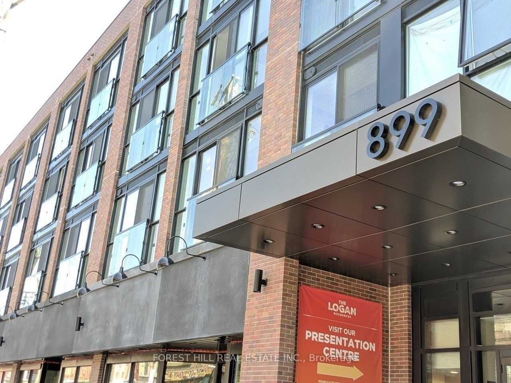 899 Queen Street E 402, Toronto E01