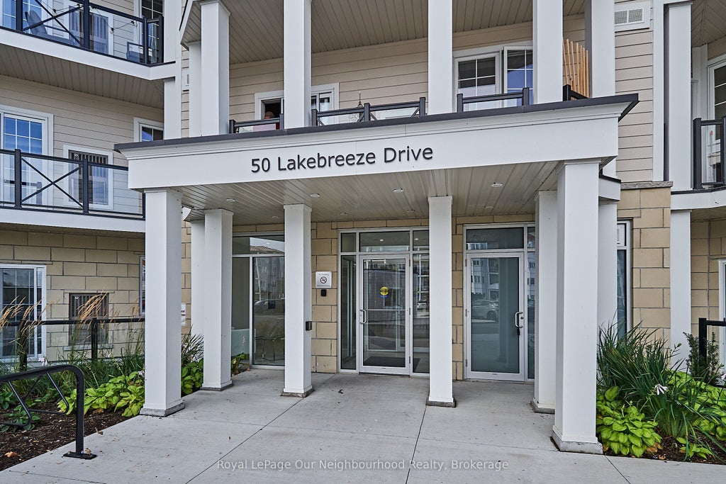 50 Lakebreeze Drive 218, Clarington