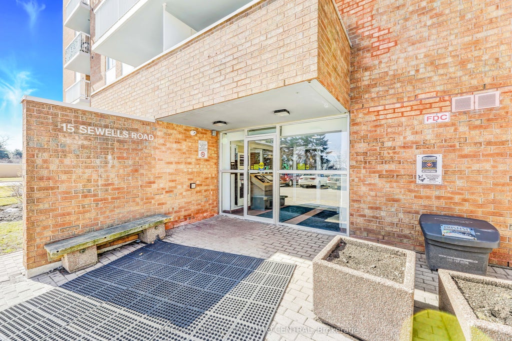 15 Sewells Road 207, Toronto E11