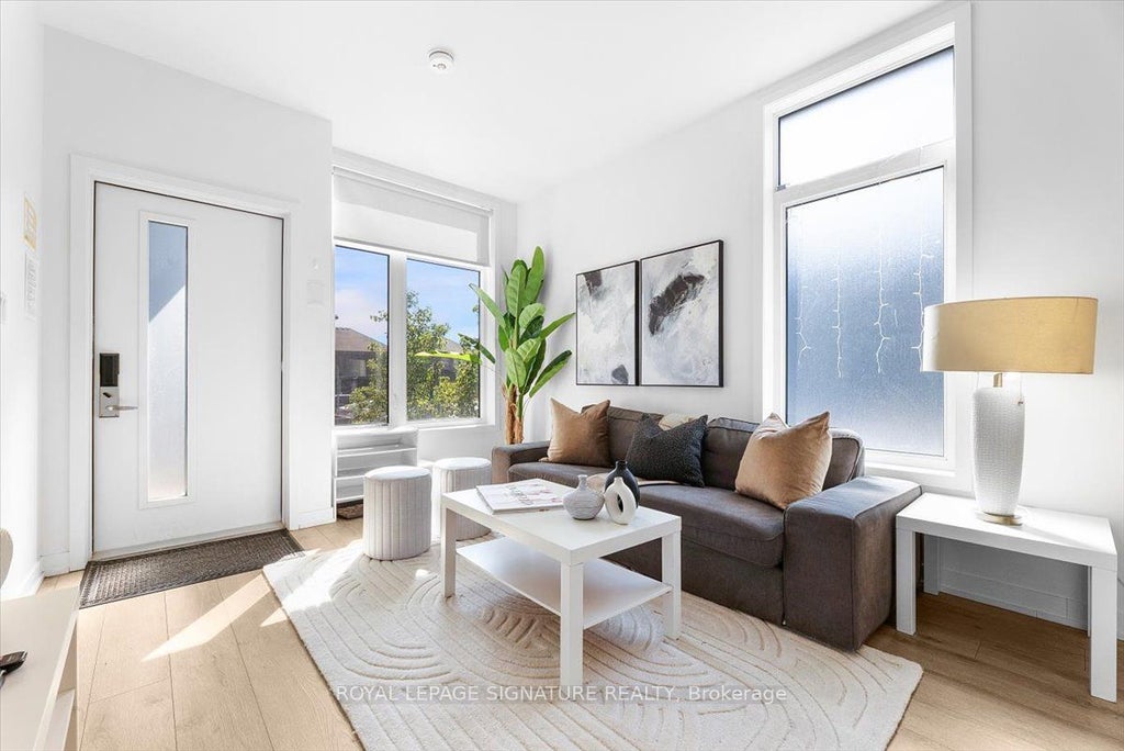 1740 Simcoe Street 49, Oshawa