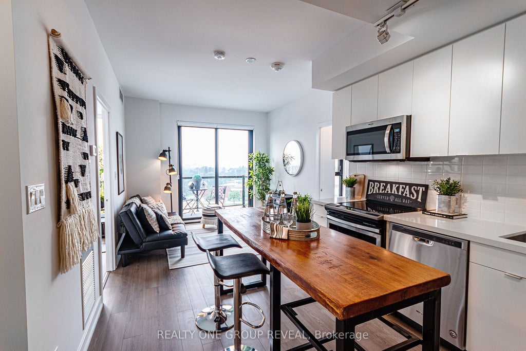 2799 Kingston Road 913, Toronto E08