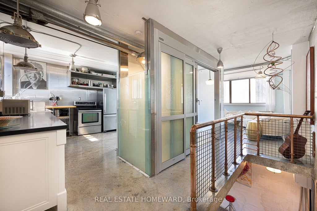 665 Kennedy Road 702, Toronto E04