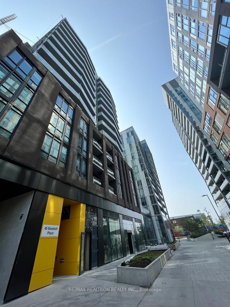 45 Baseball Place 207, Toronto E01