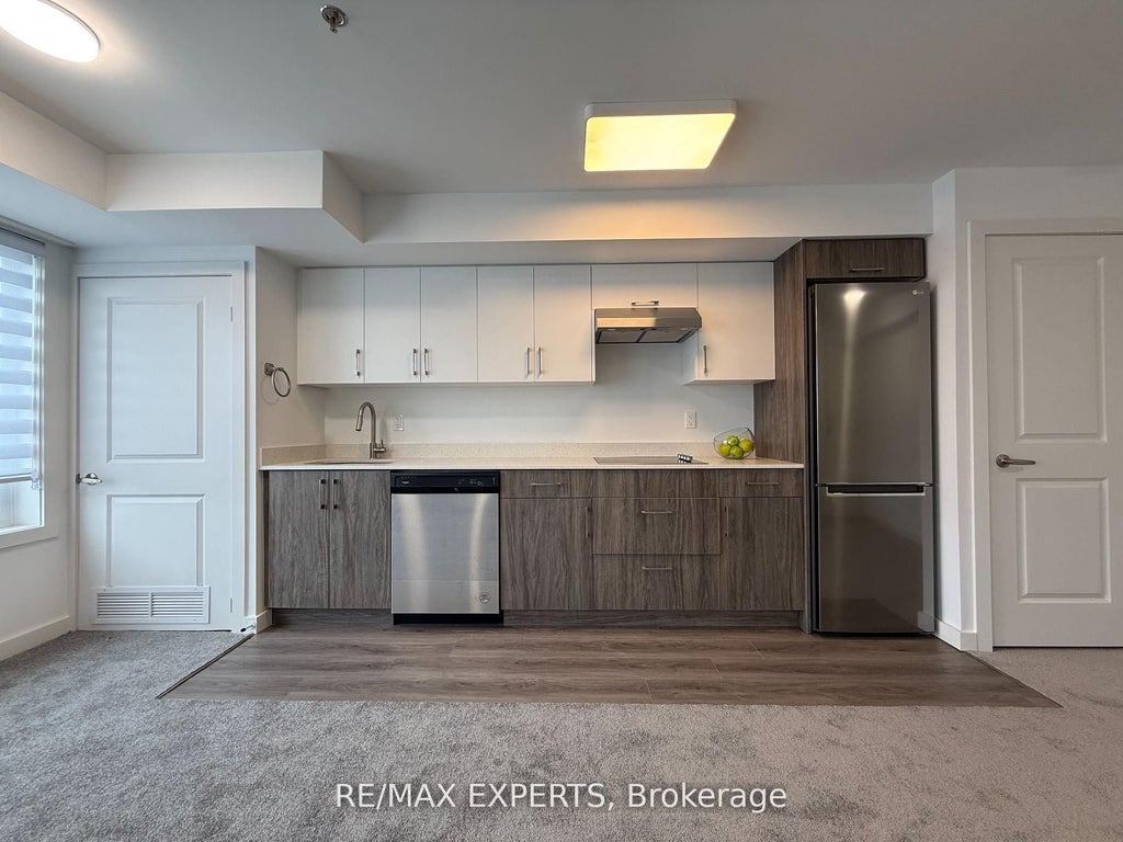 45 Connaught Avenue 104, Toronto E01