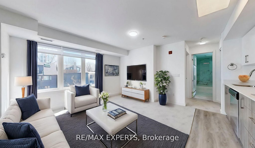 45 Connaught Avenue 303, Toronto E01