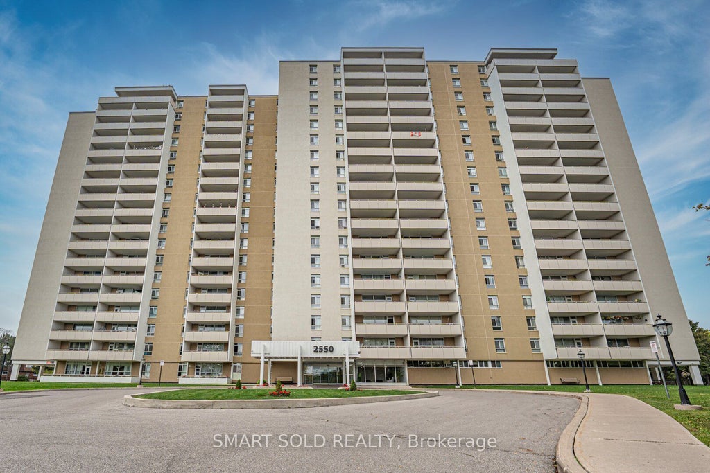 2550 Pharmacy Avenue 1212, Toronto E05