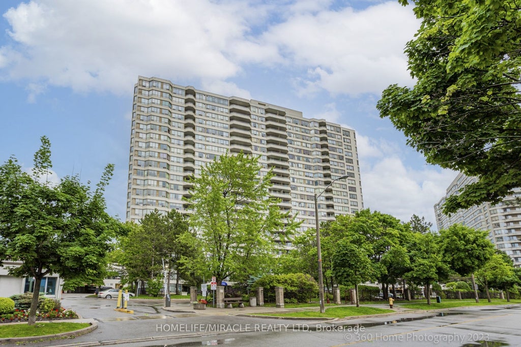 3 Greystone Walk Drive 1531, Toronto E04