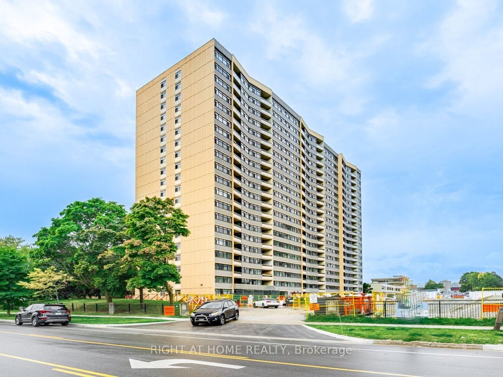 2050 Bridletowne Circle 911, Toronto E05