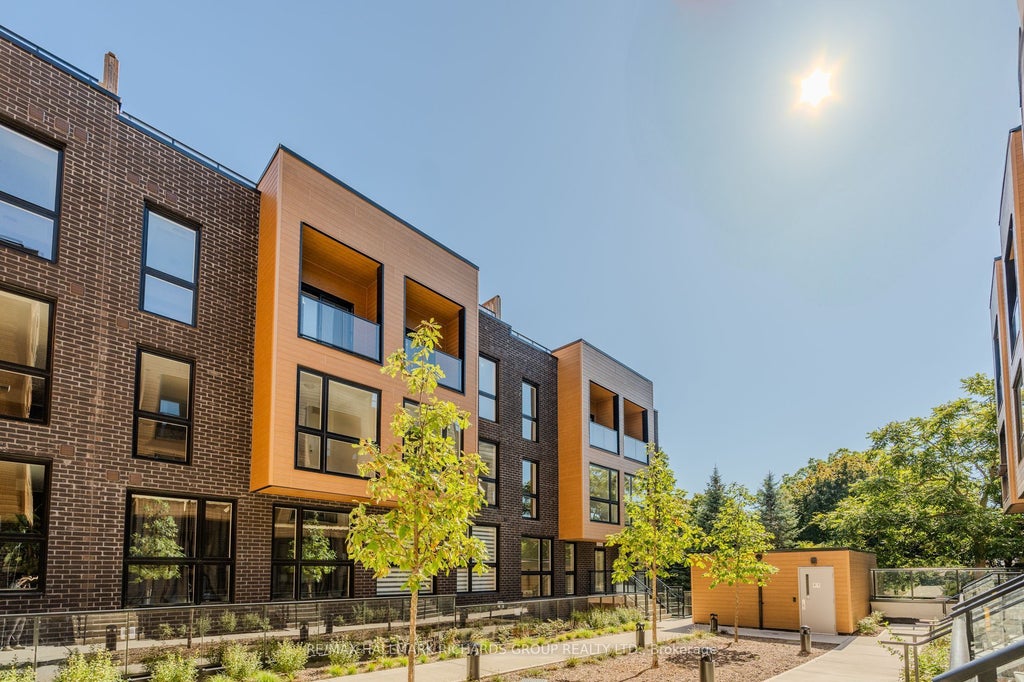 35 Birchcliff Avenue 52, Toronto E06