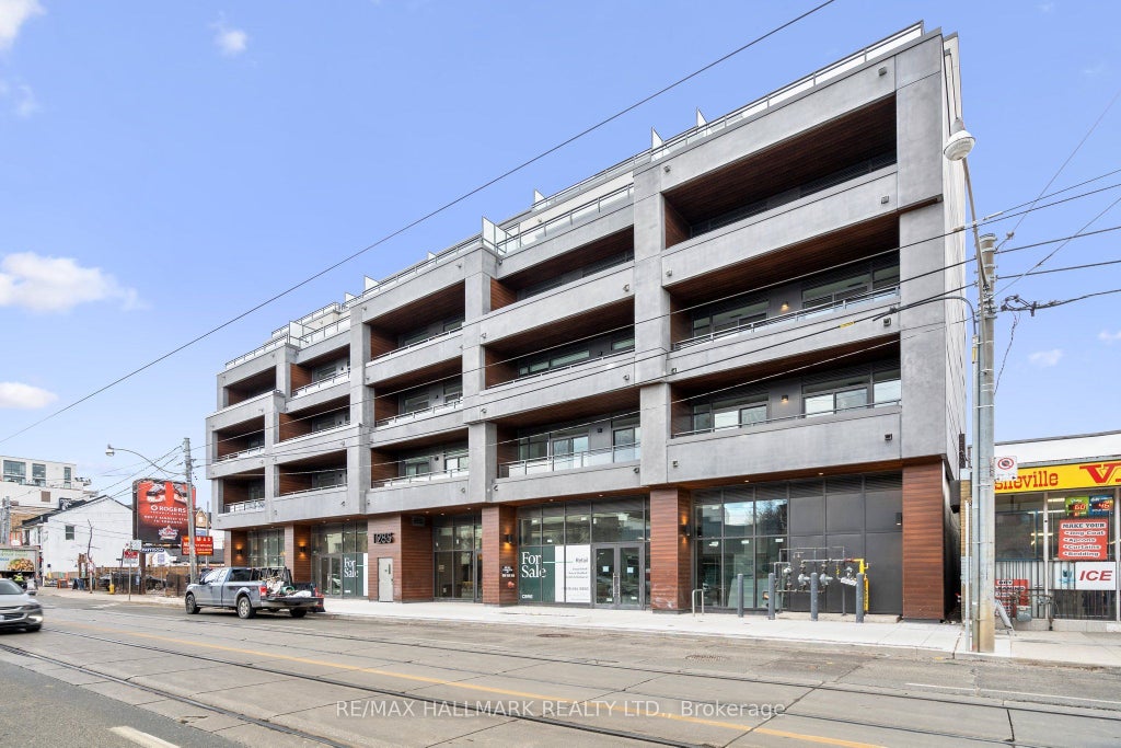 1285 Queen Street E 405, Toronto E01
