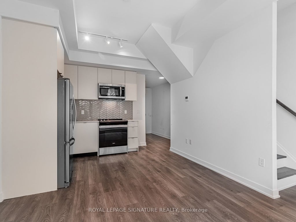 1608 Charles Street 183f, Whitby