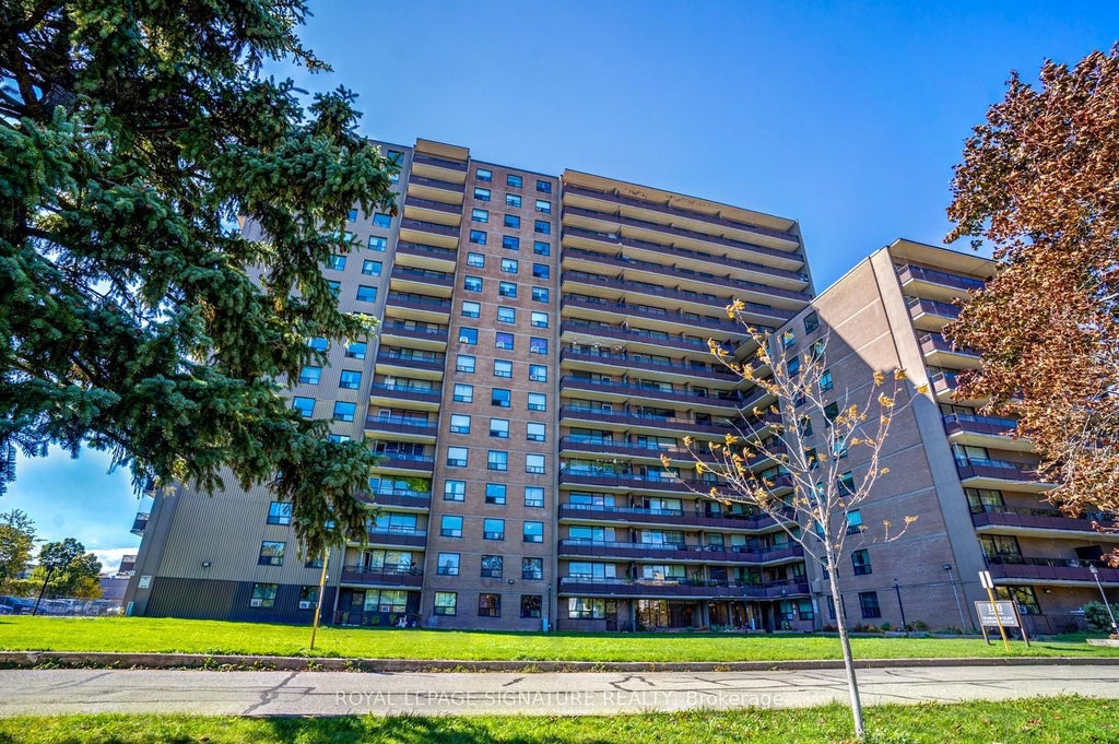 180 Markham Road 721, Toronto E08