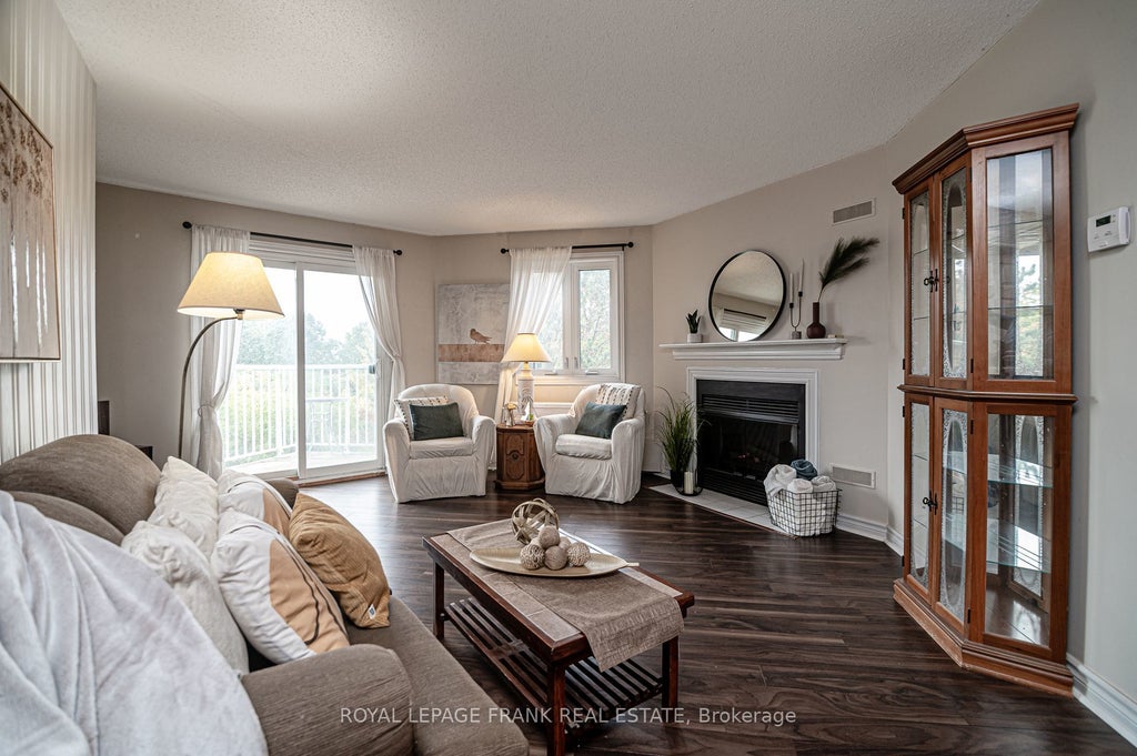 191 Lake Driveway Way W 314, Ajax