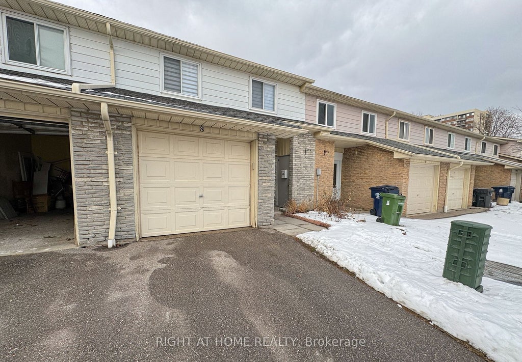 50 Blackwell Avenue 8, Toronto E11