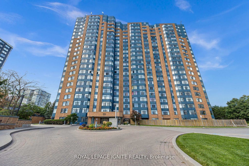88 Alton Towers Circle 215, Toronto E07