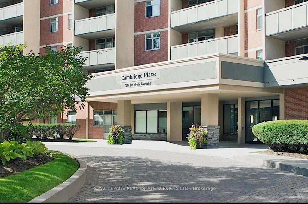 30 Denton Avenue 215, Toronto E06