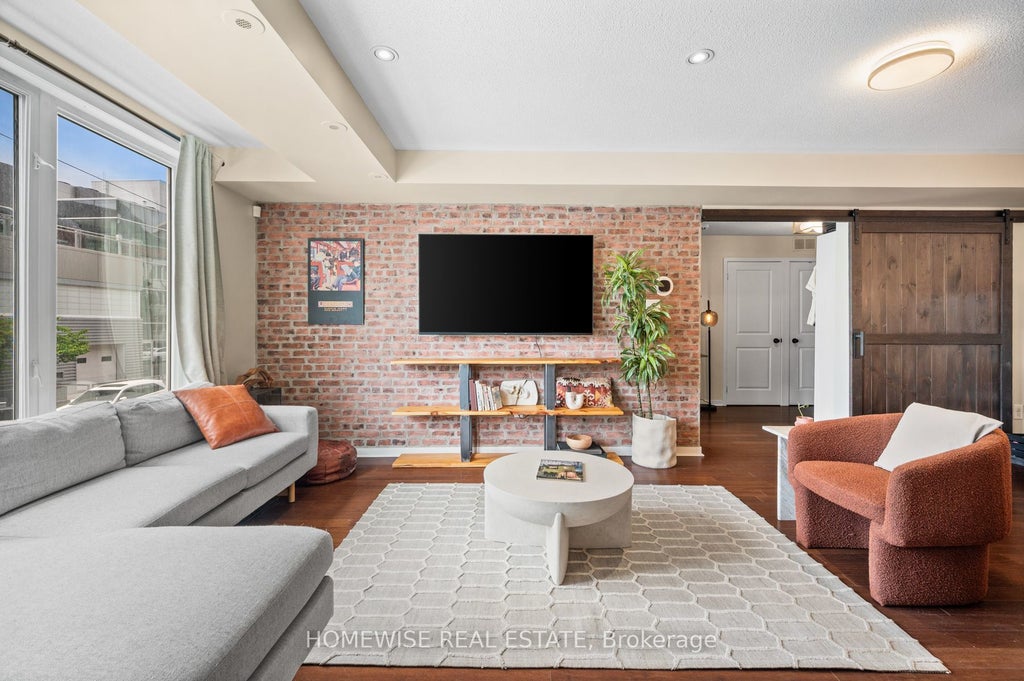 63 Carroll Street, Toronto E01