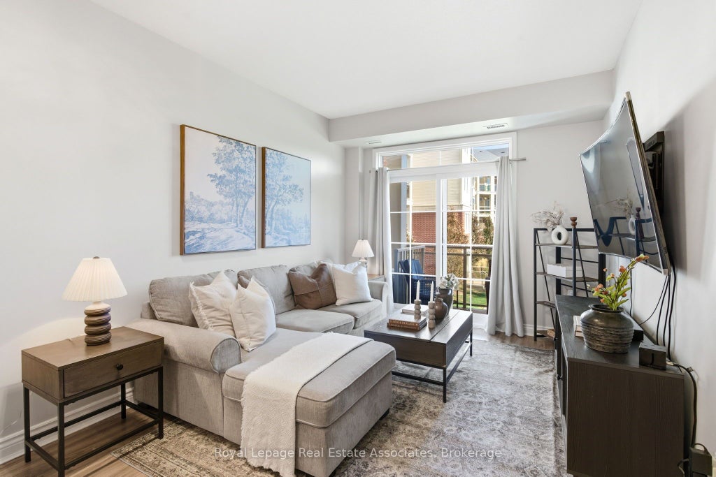 80 Aspen Springs Drive 208, Clarington