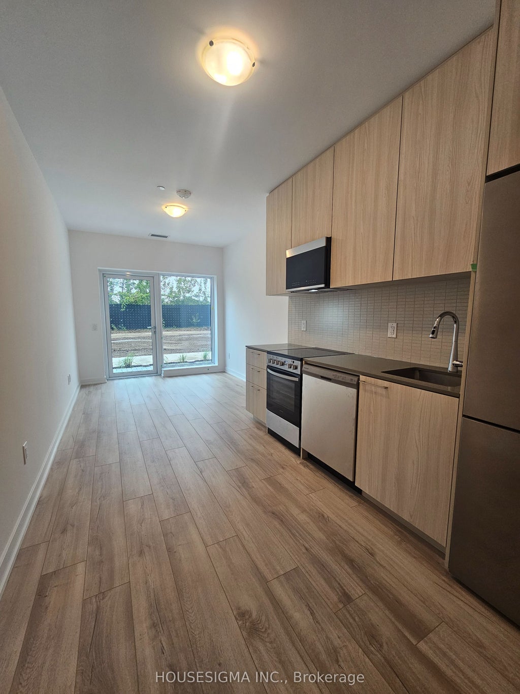 7437 Kingston Road 112, Toronto E11