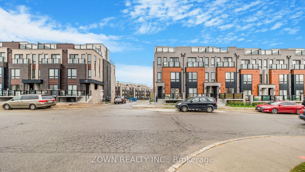 30 Liben Way 43, Toronto E11