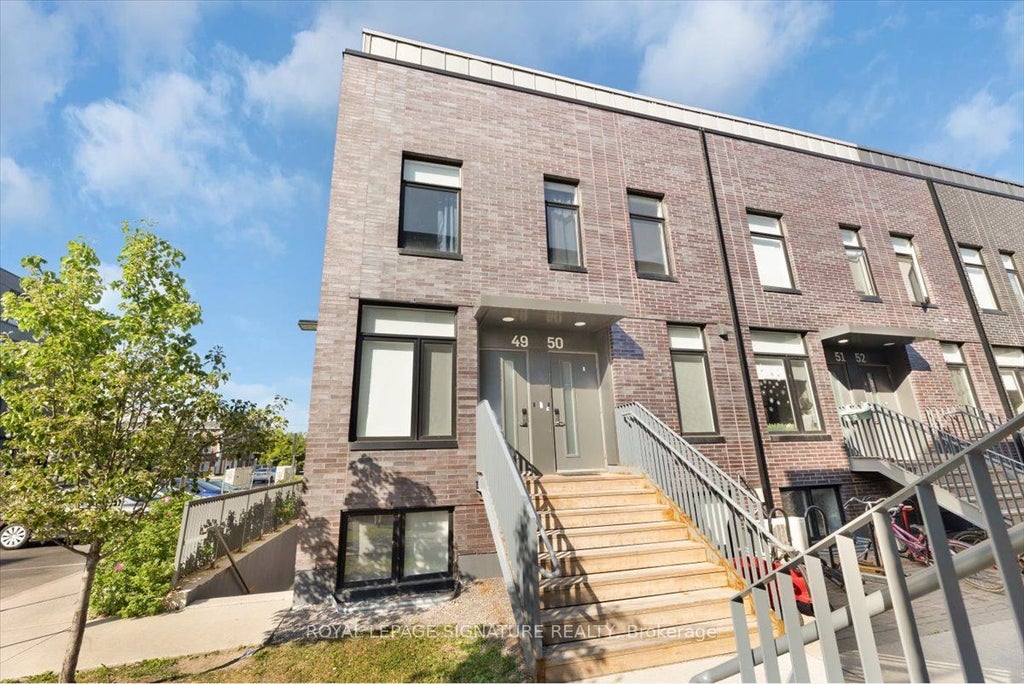 1740 Simcoe Street N 49, Oshawa