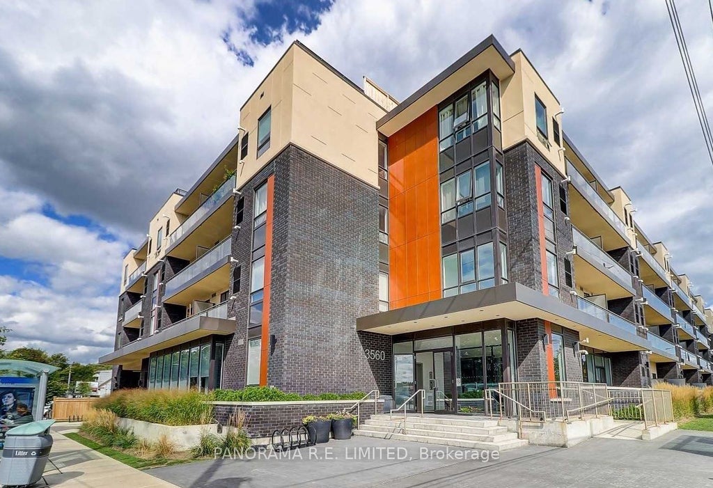 3560 St Clair Avenue E 318, Toronto E04