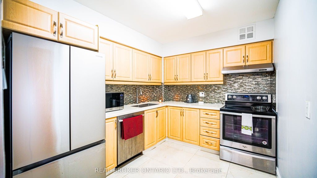 39 Kimbercroft Court 414, Toronto E07