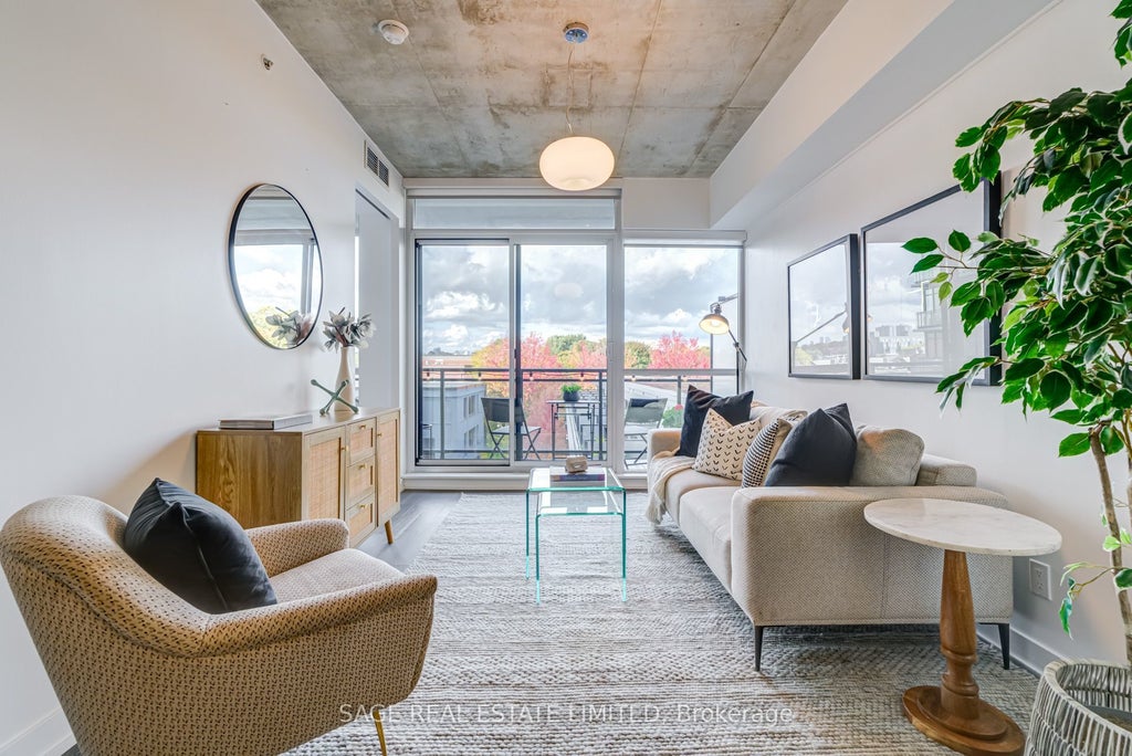 1190 Dundas Street E 504, Toronto E01