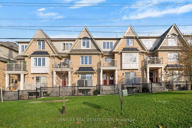 156 Kingston Road W, Ajax