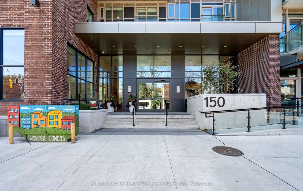 150 Logan Avenue 601, Toronto E01