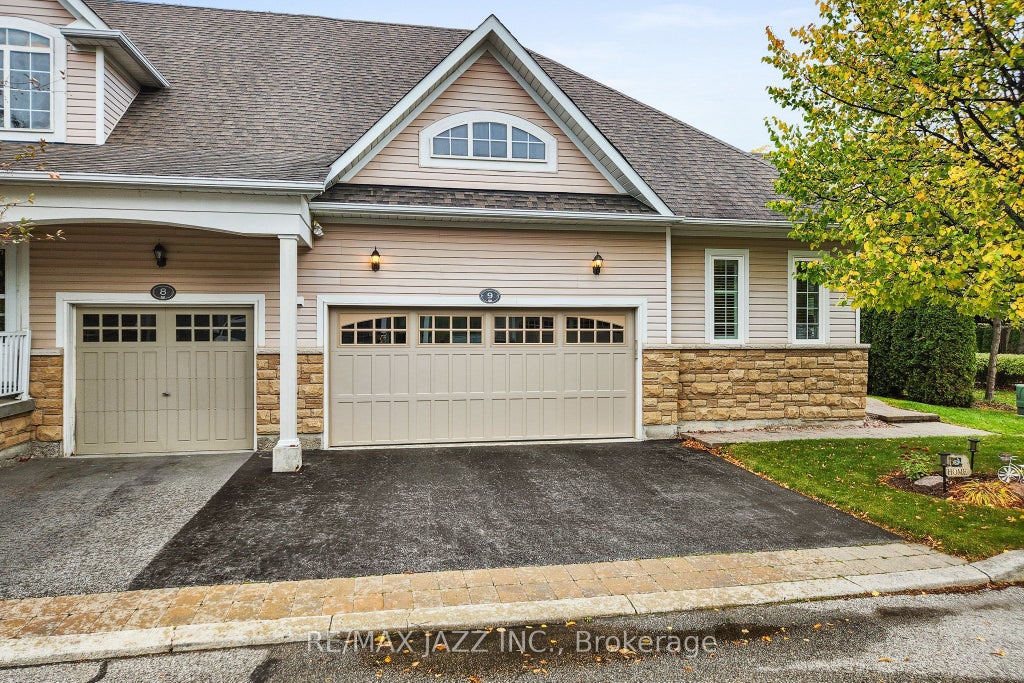 350 Lakebreeze Drive 9, Clarington