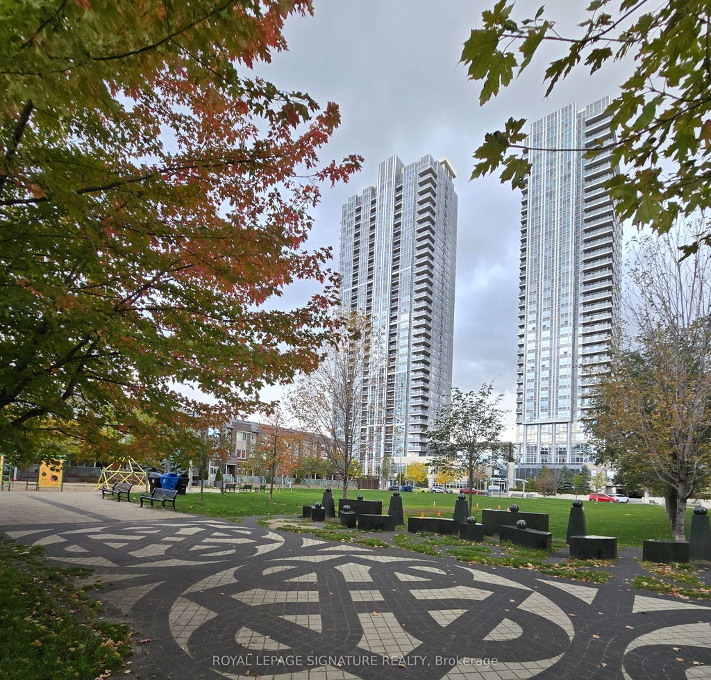 275 Village Green Square 2616, Toronto E07