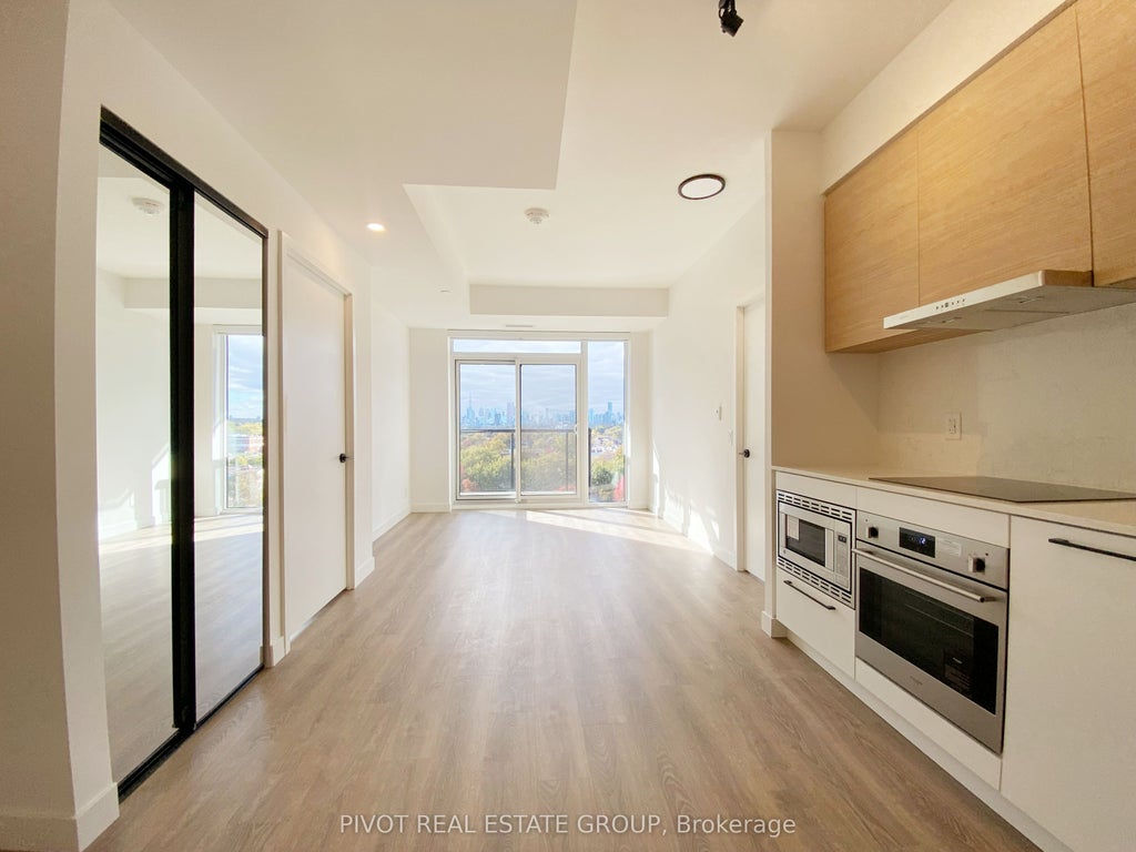 1050 Eastern Avenue 911, Toronto E02