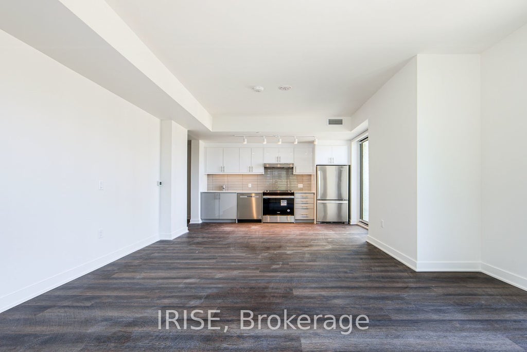 3030 Pharmacy Avenue 330, Toronto E05