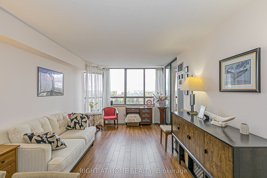 55 Bamburgh Circle 802, Toronto E05