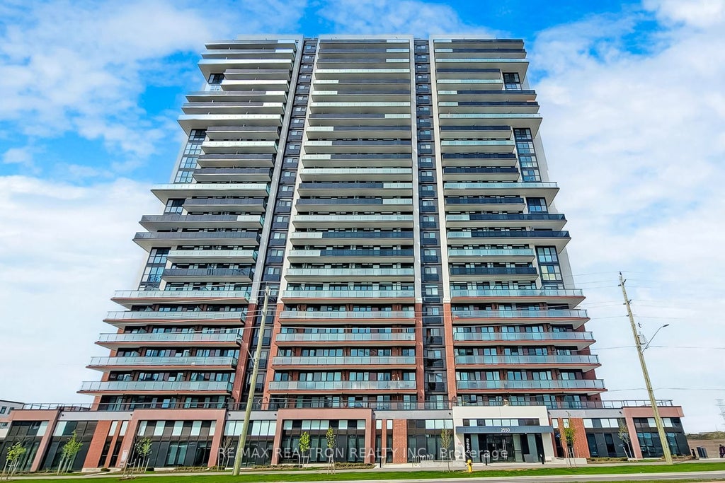2550 Simcoe Street N 405, Oshawa
