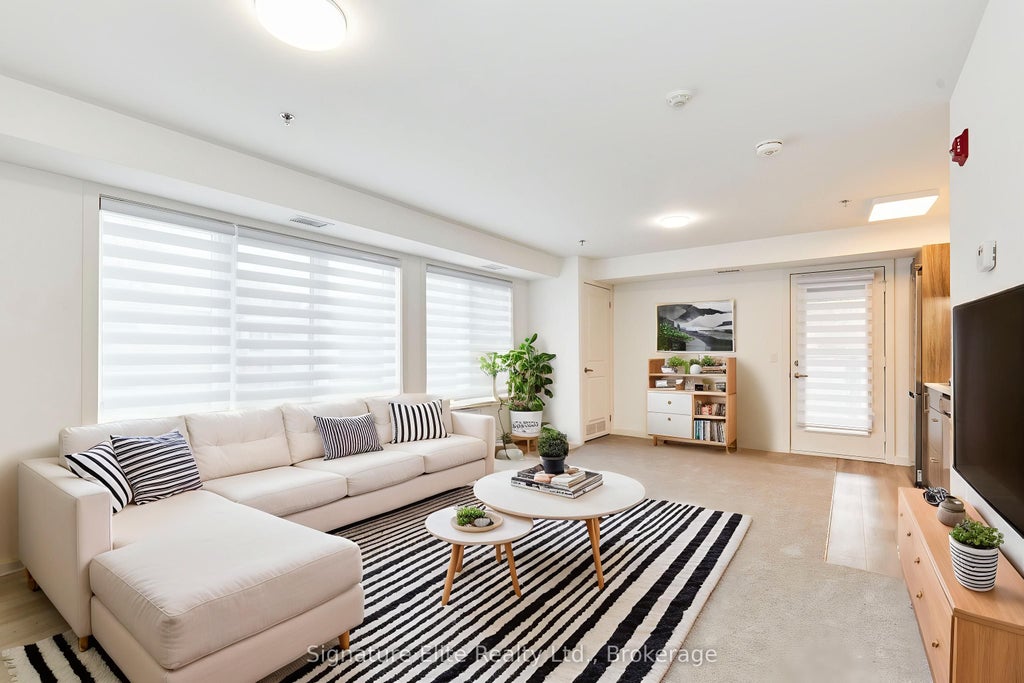 45 Connaught Avenue 202, Toronto E01