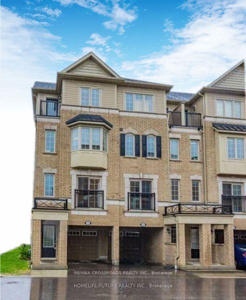 15 Filly Path 446, Oshawa