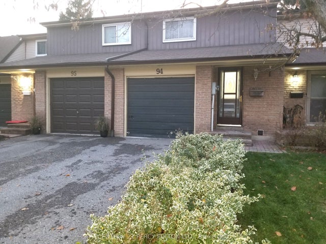 923 Burns Street W 94, Whitby