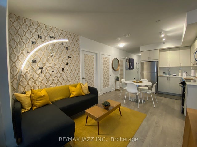 2550 Simcoe Street N 1716, Oshawa