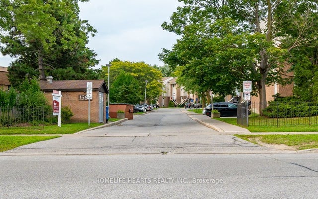 1360 Glenanna Road 16a, Pickering