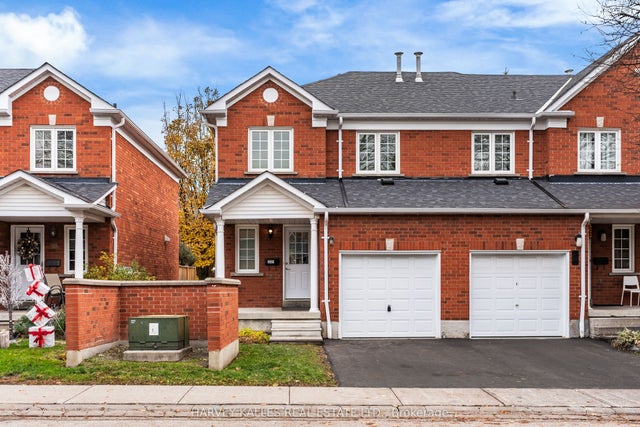 10 Bassett Boulevard 221, Whitby