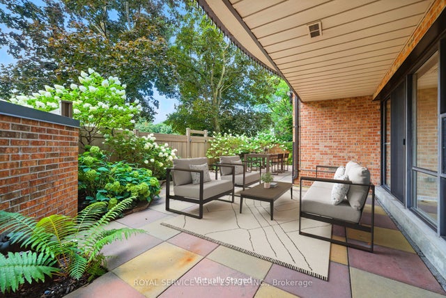 337 Simcoe Street N 101, Oshawa