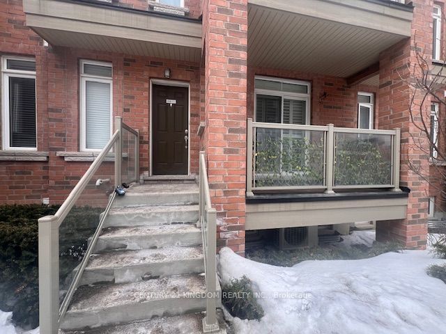 1715 Adirondack Chase 111, Pickering