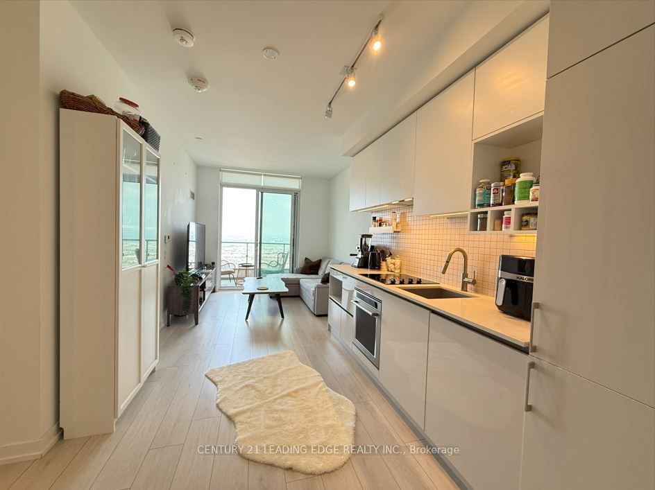 950 Portage Parkway N 5515, Vaughan