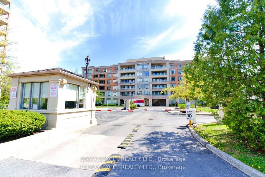 19 Northern Heights Drive 410, Richmond Hill