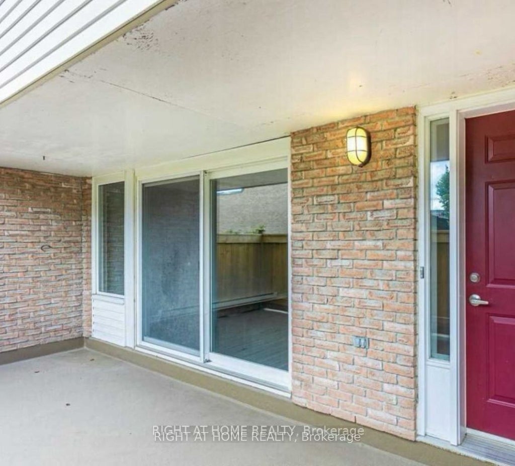 248 Milestone Crescent E 120, Aurora