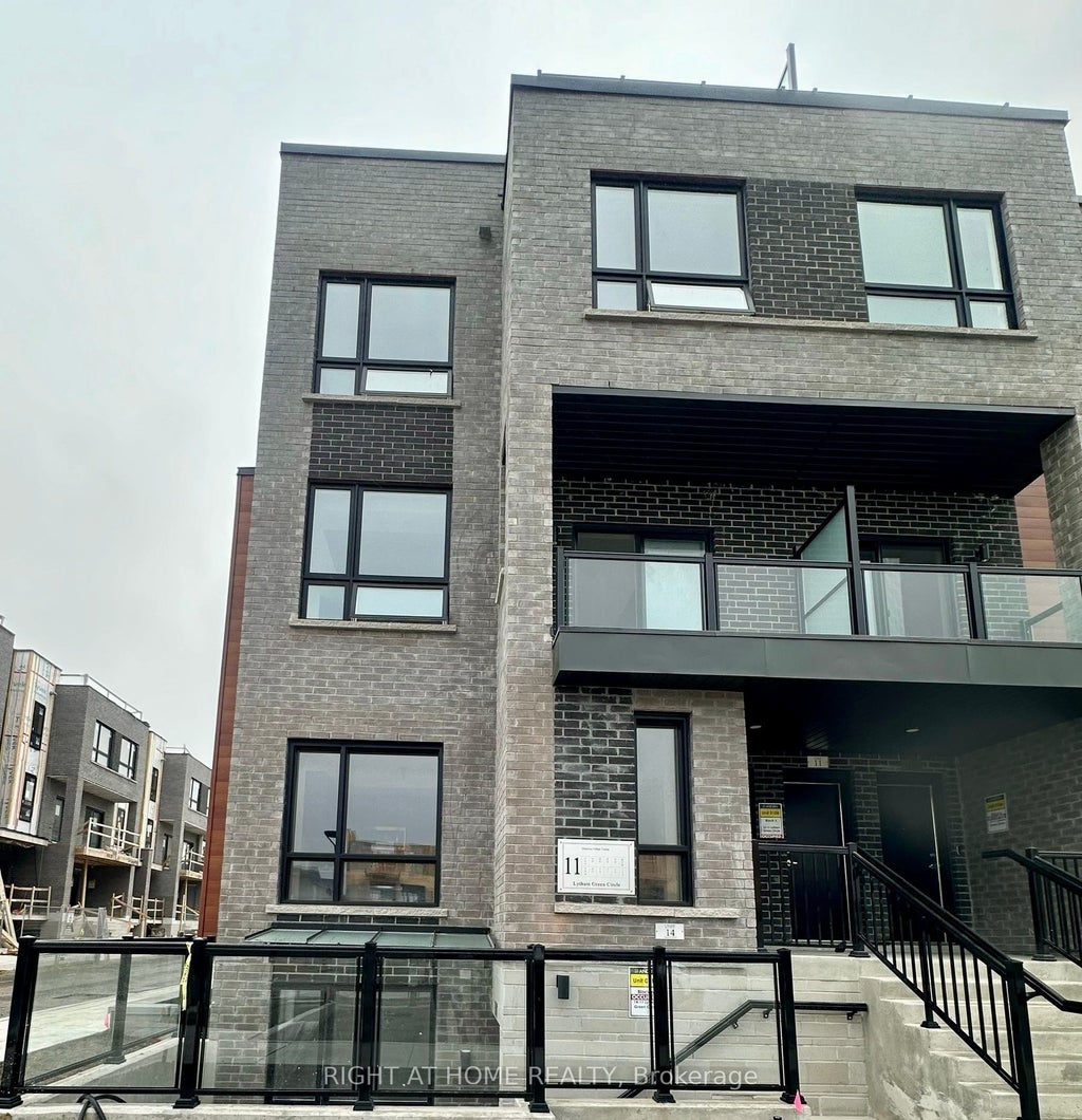 11 Lytham Green Circle 14, Newmarket