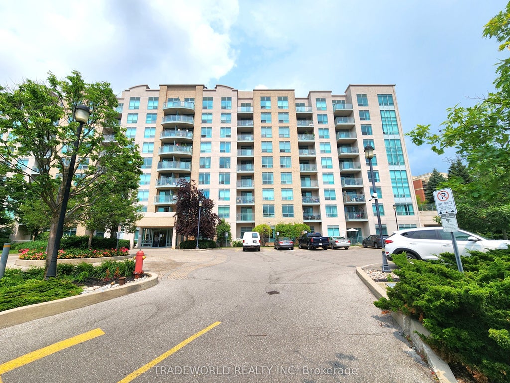 51 Baffin Court 722, Richmond Hill